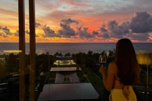 神仙眷侣侯永永社媒罕见晒出女友照片，两人已低调相恋多时